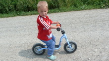 Bastian mit Pucky Radel unterwegs zu den M. (01.07.2012)