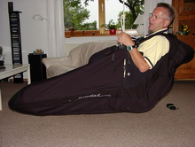 Opa beim Fernsehschauen, Sommer 2002.