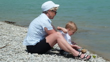 Oma mit Bastian am Forggensee (27.05.2012)