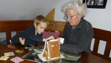 Nik baut Oma ein Knusperhuschen (05.12.2012)
